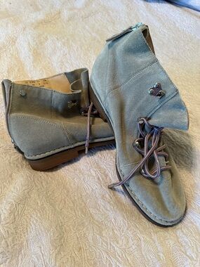 Hush Puppies Light Gray Suede Lace-Up Ankle Booties